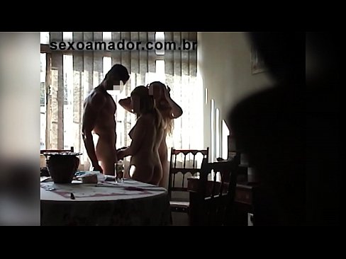 ❤️ Rakan seks menjemput seorang lelaki gergasi dan bertiga bersamanya ☑ Video seks pada kami ms.pornoincest.ru ❌